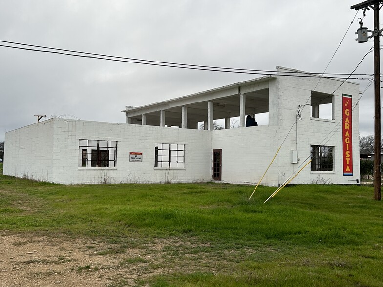 713 Chandler St, Blanco, TX for sale - Building Photo - Image 1 of 1