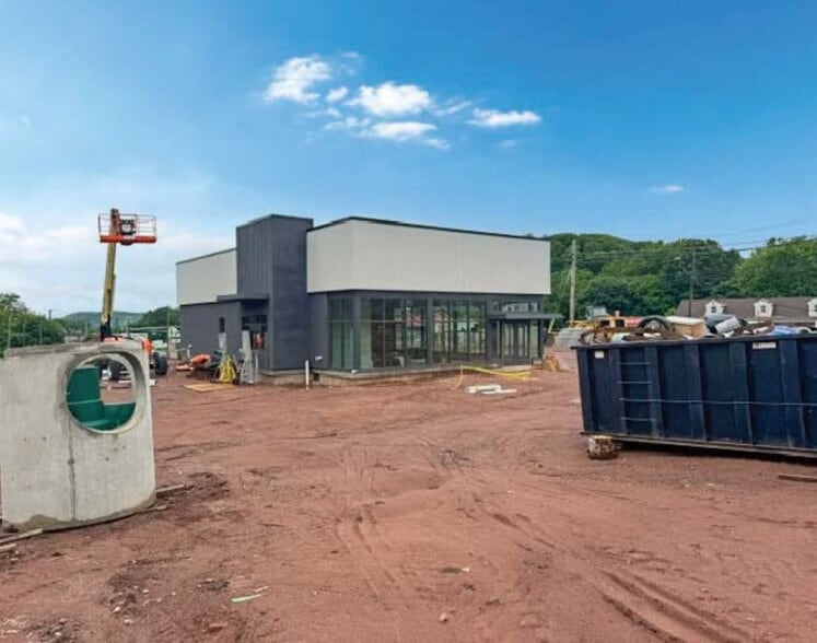 990 Foxon Rd, East Haven, CT for sale - Building Photo - Image 3 of 6