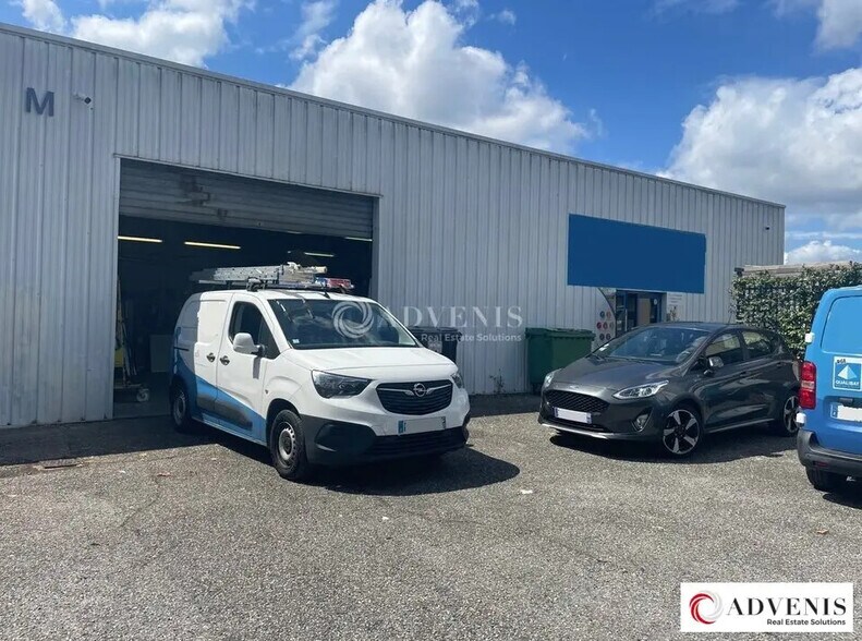 Flex in Gradignan for lease - Building Photo - Image 2 of 7