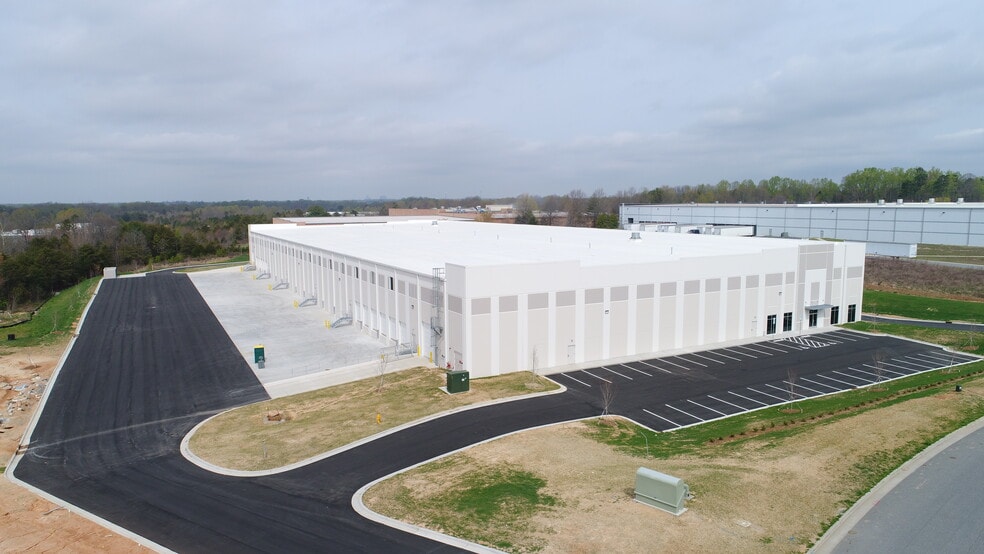475 Enterprise Park Blvd, Winston-Salem, NC for sale - Building Photo - Image 1 of 1