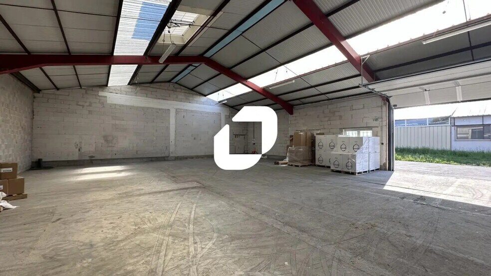 8 Rue Ampere, Duttlenheim for lease - Interior Photo - Image 3 of 6