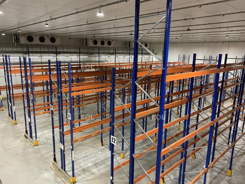 Industrial in Chilly-Mazarin for lease - Interior Photo - Image 2 of 6