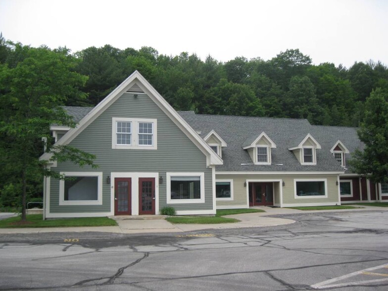 425 S Stark Hwy, Weare, NH for lease - Building Photo - Image 1 of 4