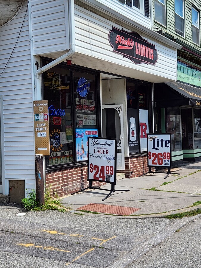 247 Water St, Belvidere, NJ 07823 Nick's Liquor Store
