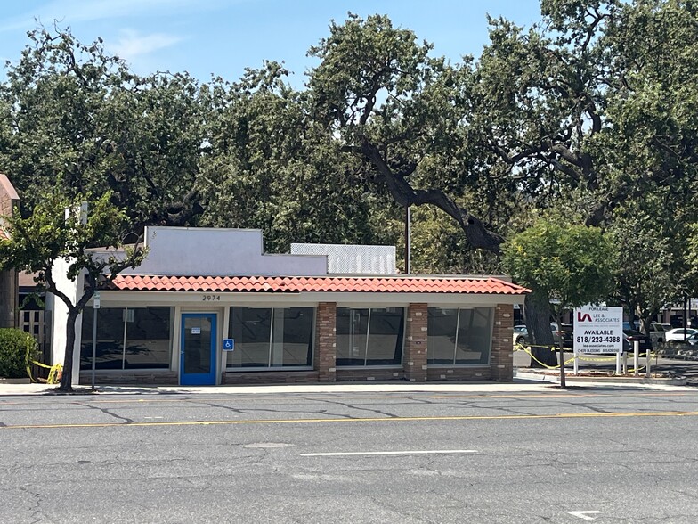 2974 E Thousand Oaks Blvd, Thousand Oaks, CA for lease - Building Photo - Image 1 of 4