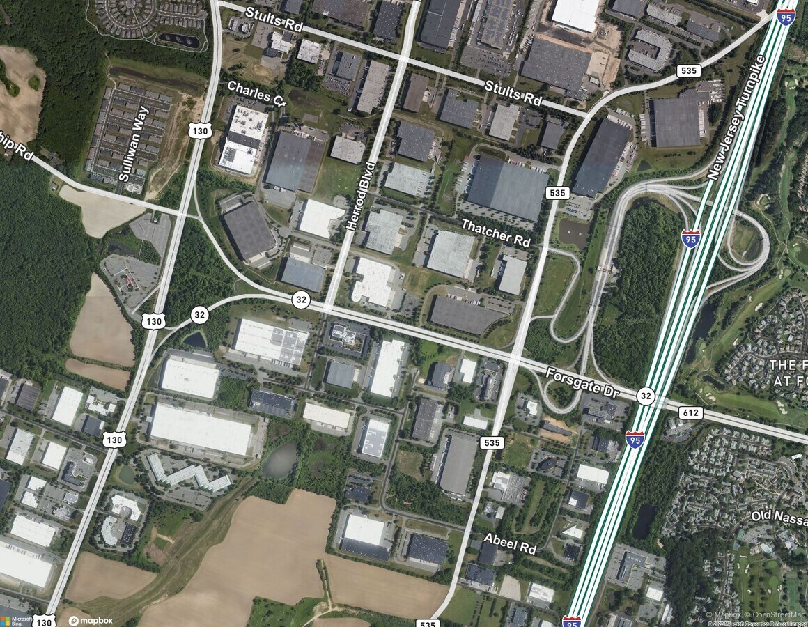 2520 Route 130, South Brunswick, NJ 08512 PARKING LOT Truck/Car