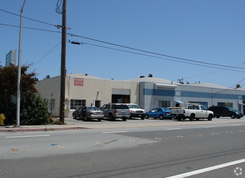 3981 Pacific Blvd, San Mateo, CA for lease - Primary Photo - Image 3 of 6