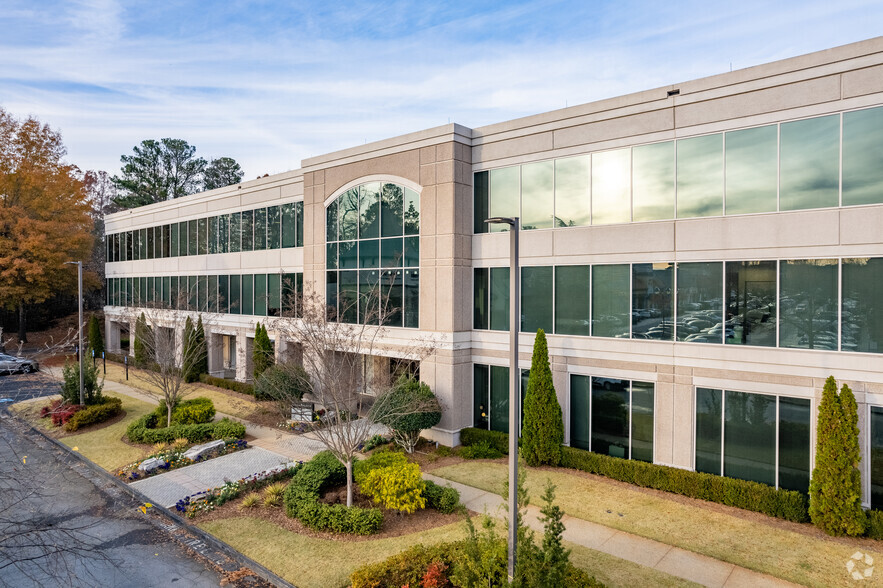 3930 E Jones Bridge Rd, Peachtree Corners, GA for lease - Primary Photo - Image 1 of 10