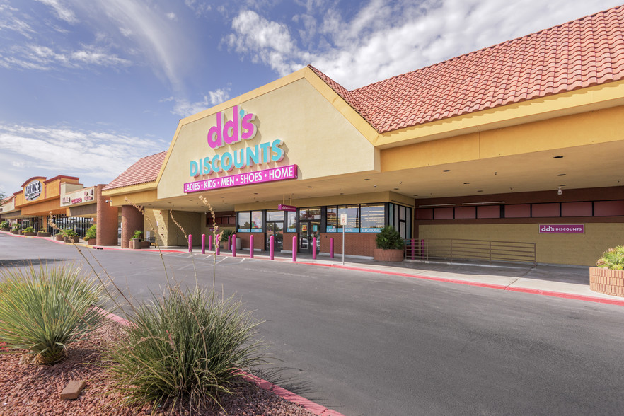 2420-2570 E Desert Inn Rd, Las Vegas, NV for lease - Building Photo - Image 3 of 5