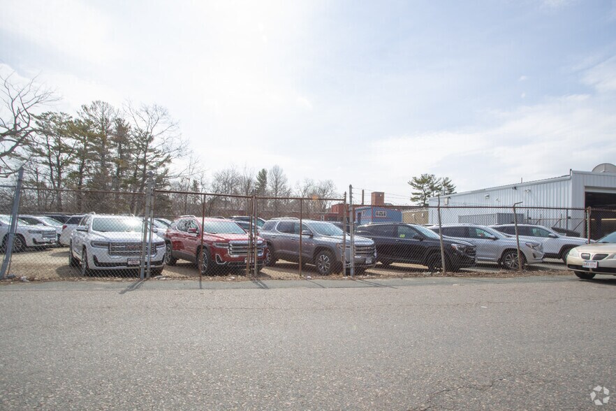 7 Riverside Ave, Danvers, MA for sale - Primary Photo - Image 1 of 1