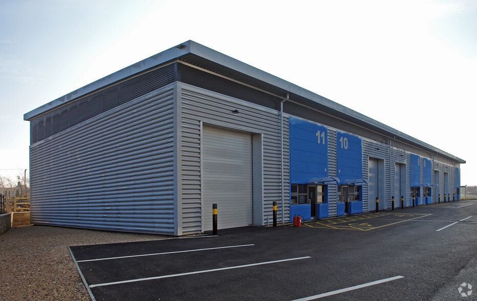 De Havilland Way, Witney for sale - Building Photo - Image 1 of 1