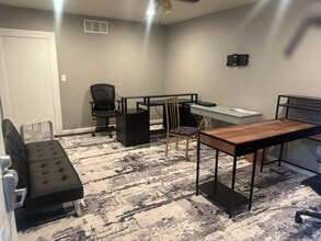 2911 Sammy Davis Jr Dr, Las Vegas, NV for lease Interior Photo- Image 1 of 2