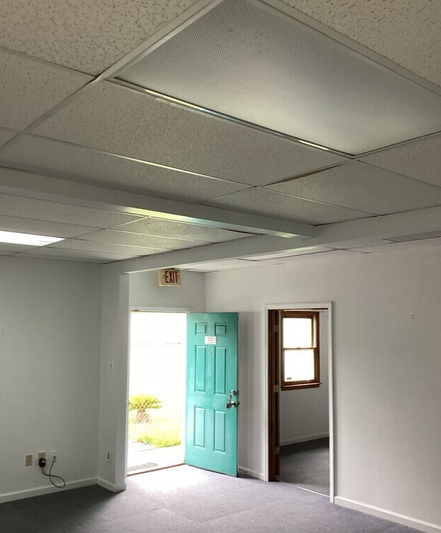 1573 Folly Rd, Charleston, SC for lease Interior Photo- Image 1 of 13