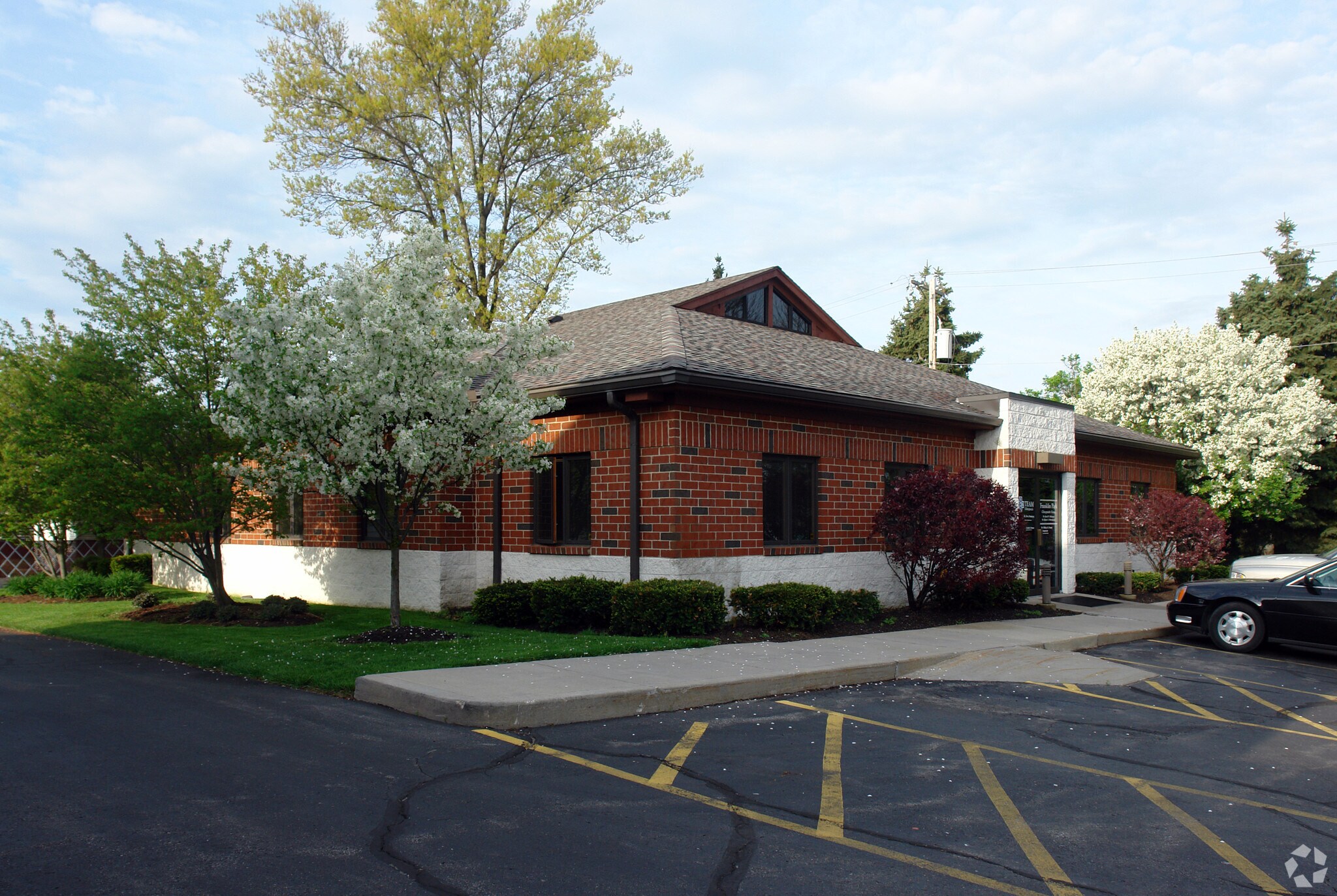 4157 W Sylvania Ave, Toledo, OH for sale Primary Photo- Image 1 of 1