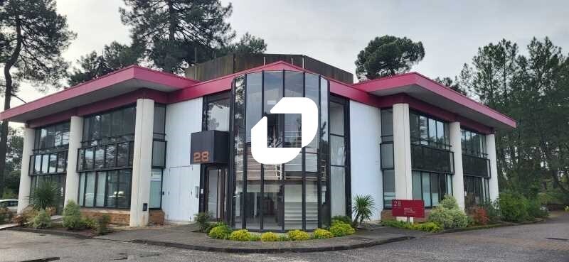 Office in Mérignac for lease Building Photo- Image 1 of 19