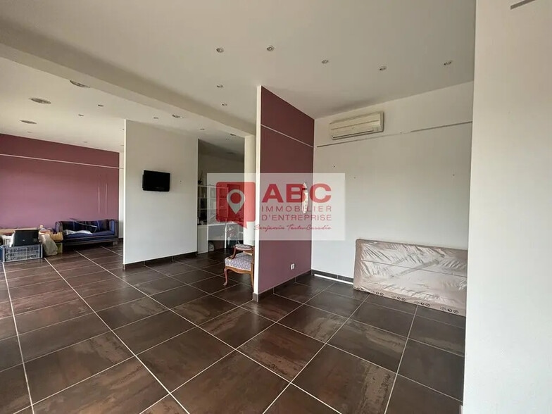 Office in Perpignan for sale - Interior Photo - Image 3 of 9