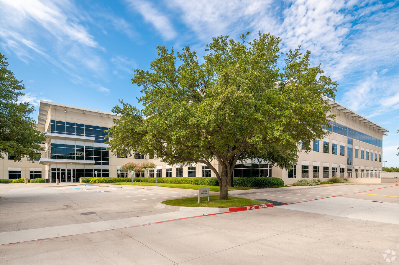 8616 Freeport Pky, Irving, TX 75063 - Freeport Business Center I | LoopNet