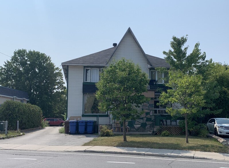 12271229 Rue Principale, SaintRochDeL'achigan, QC J0K 3H0