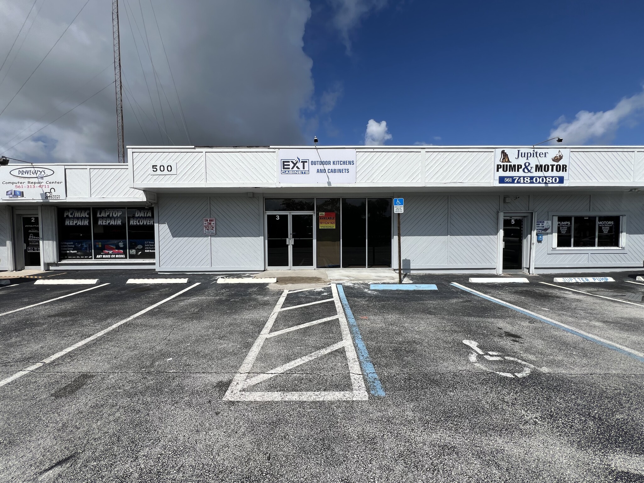 500 N Old Dixie Hwy, Jupiter, FL for lease Building Photo- Image 1 of 8