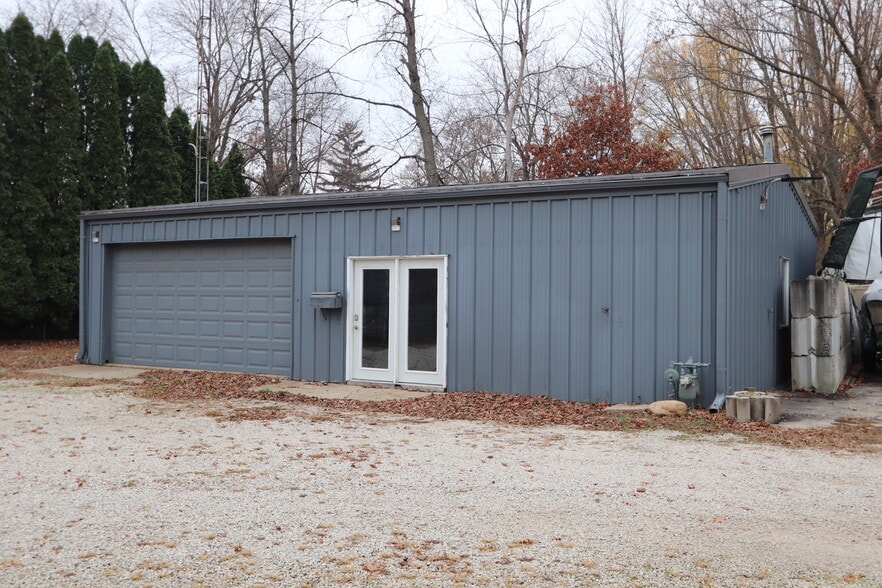 536 1/2 Oak St. St, Morris, IL for lease - Building Photo - Image 1 of 14