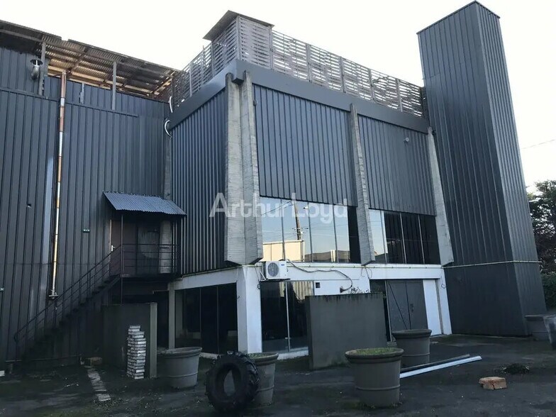 Flex in Épernay for lease - Building Photo - Image 2 of 3