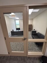 5275 E Trindle Rd, Mechanicsburg, PA for lease Interior Photo- Image 1 of 5