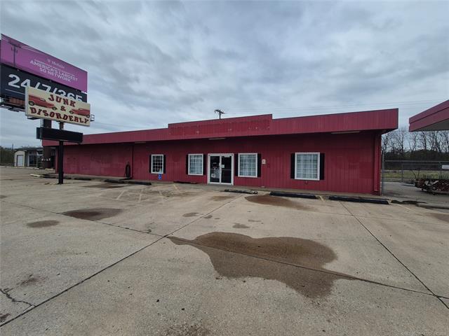 401 S Chouteau Ave, Chouteau, OK for sale - Building Photo - Image 1 of 11