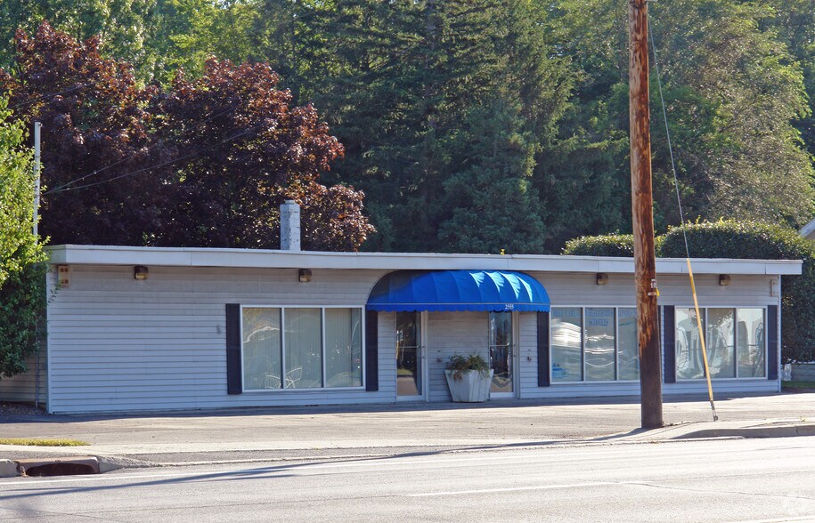 2555 Western Ave, Village of Altamont, NY for sale - Primary Photo - Image 1 of 1