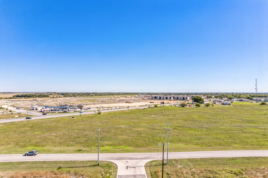 2100 San Antonio Street, Lockhart, TX for sale - Aerial - Image 3 of 24