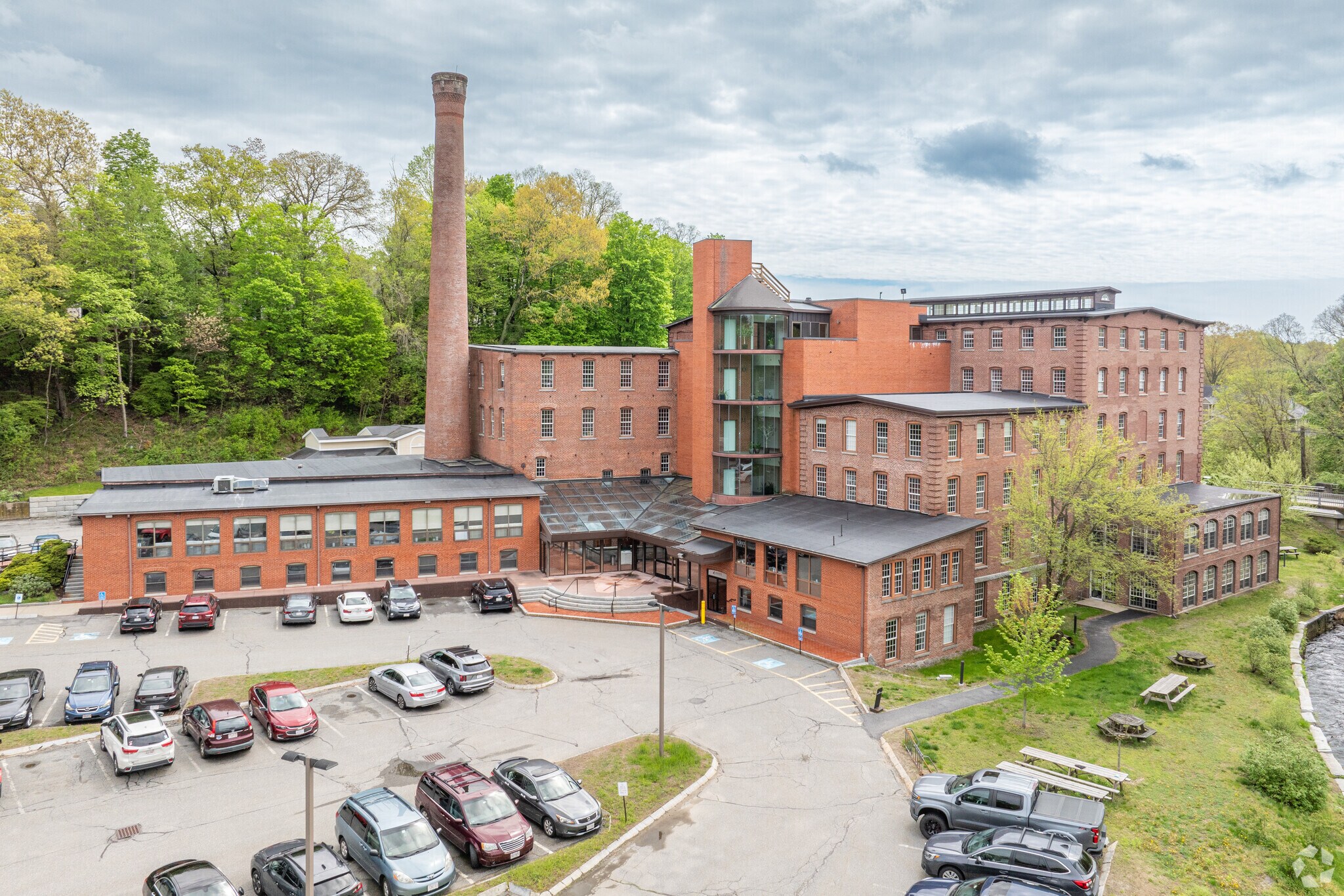 9 Damon Mill Sq, Concord, MA for sale Primary Photo- Image 1 of 1