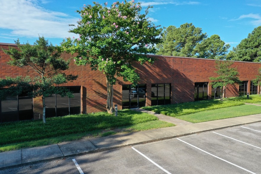 2170 Business Center Dr, Memphis, TN for lease - Building Photo - Image 1 of 21