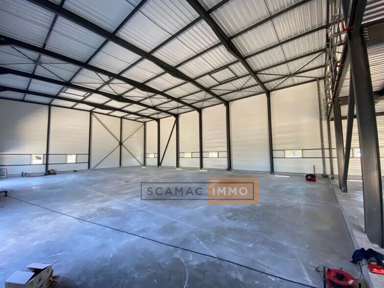 Industrial in Brignoles for lease - Interior Photo - Image 2 of 5