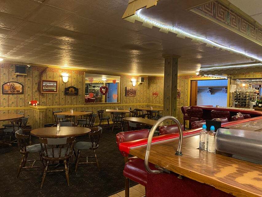 17089 Boot Jack Rd, Ridgway, PA 15853 Royal Inn