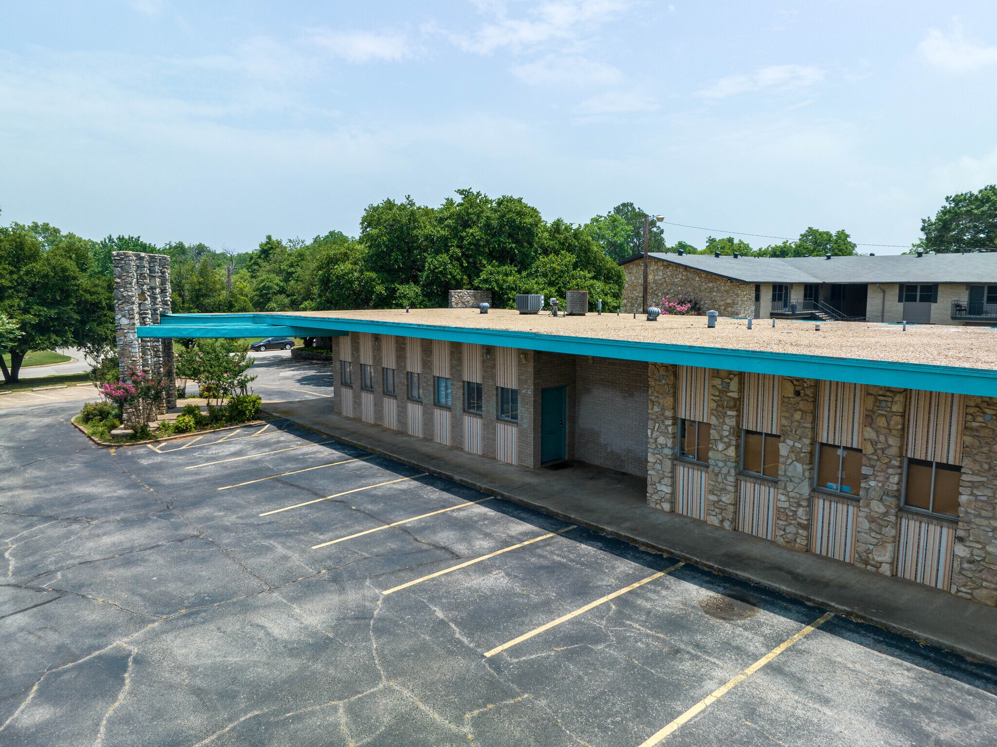 1550 Jones Dr, Arlington, TX for sale Primary Photo- Image 1 of 5