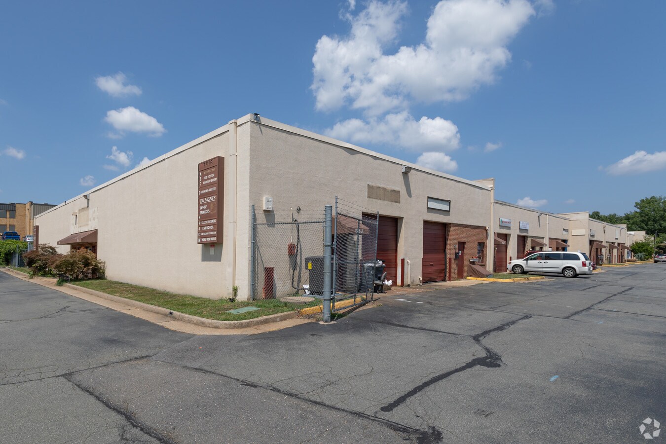 7516 Fullerton Rd, Springfield, VA 22153