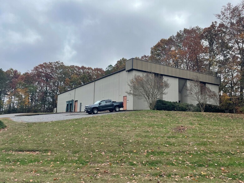 2195 Chespark Dr, Gastonia, NC 28052