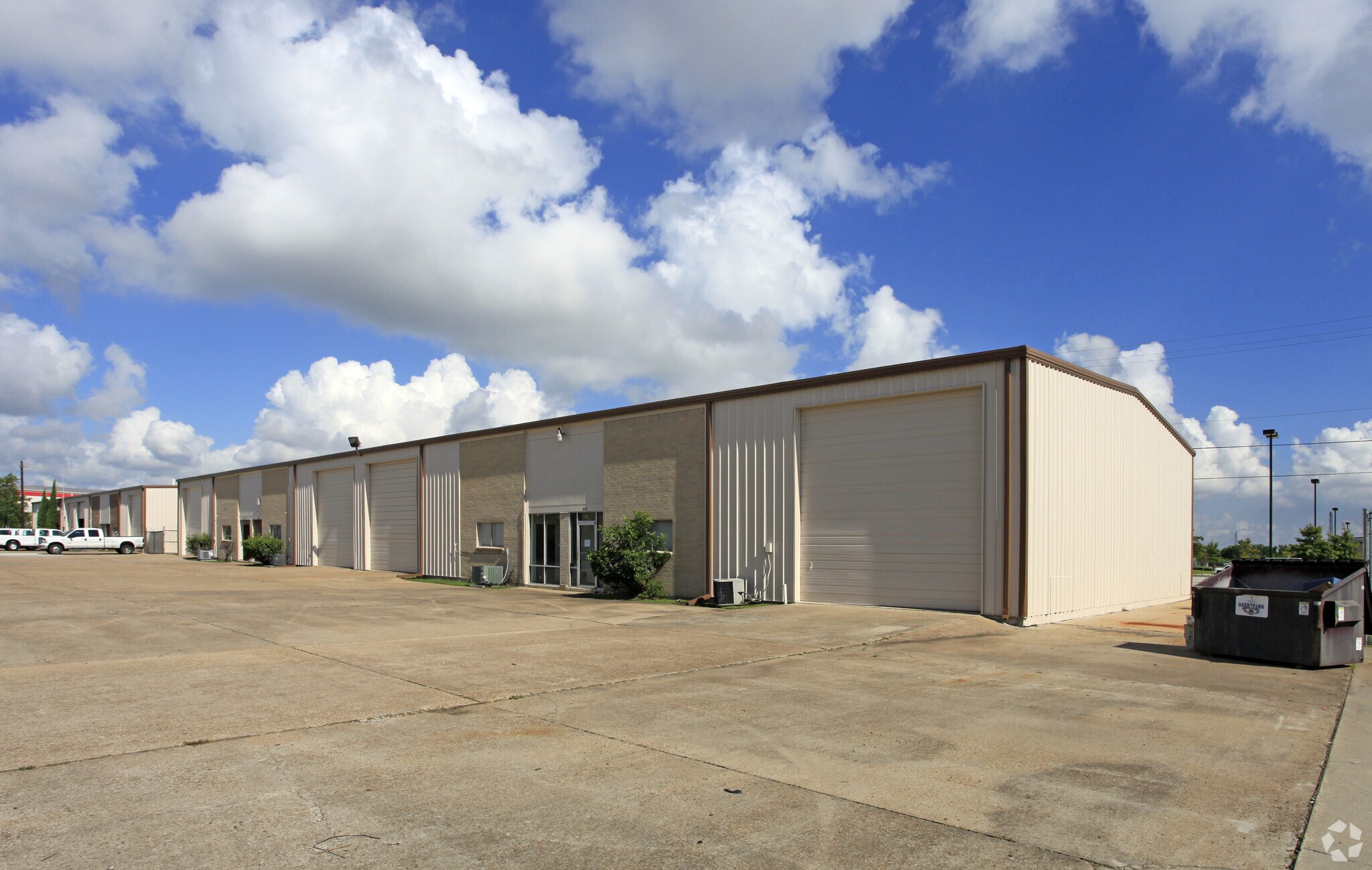 818 W 13th St, Deer Park, TX for sale Primary Photo- Image 1 of 1