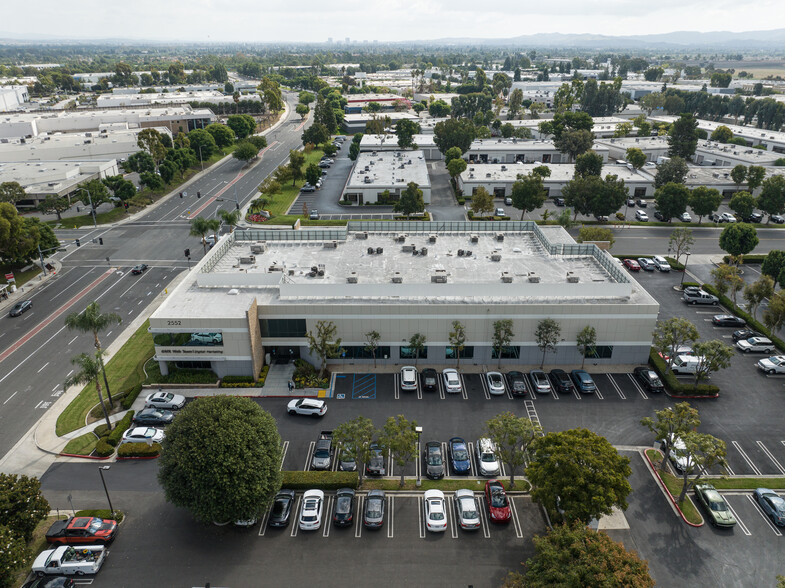 2552 Walnut Ave, Tustin, CA for lease - Building Photo - Image 2 of 4