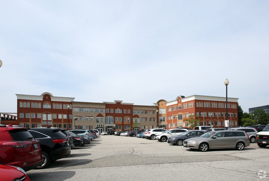 5045 Orbitor Dr, Mississauga, ON for lease - Building Photo - Image 3 of 7
