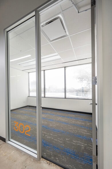 5757 Woodway Dr, Houston, TX for lease - Interior Photo - Image 3 of 11