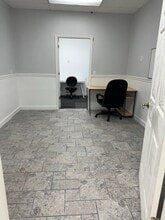 110 Athens St, Tarpon Springs, FL for lease Interior Photo- Image 1 of 1