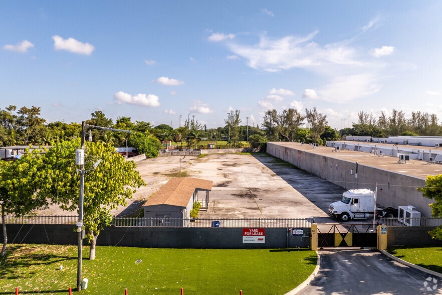 2111 NW 141st St, Opa Locka, FL for lease - Building Photo - Image 2 of 18