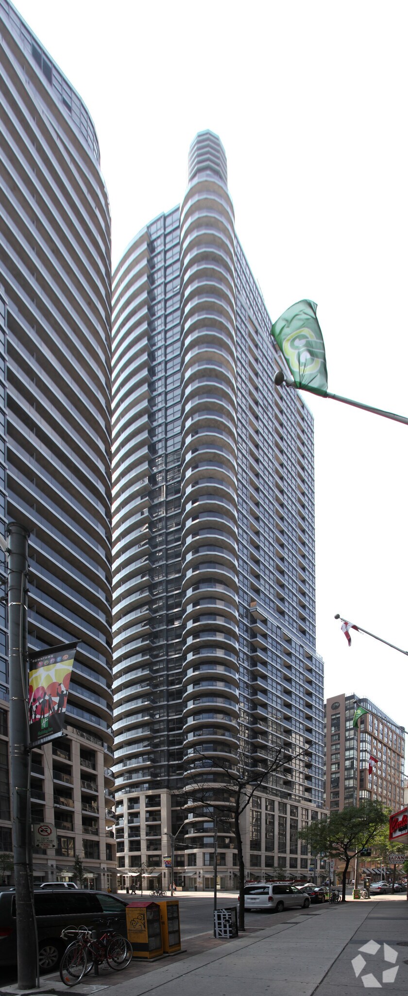 21 Carlton St, Toronto, ON for sale Primary Photo- Image 1 of 1