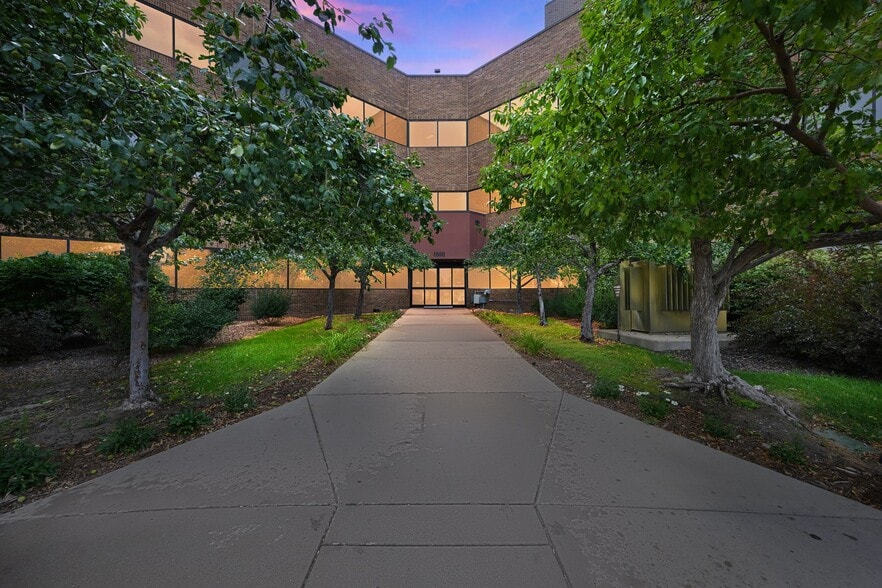 1550 S Potomac St, Aurora, CO for lease - Building Photo - Image 2 of 11