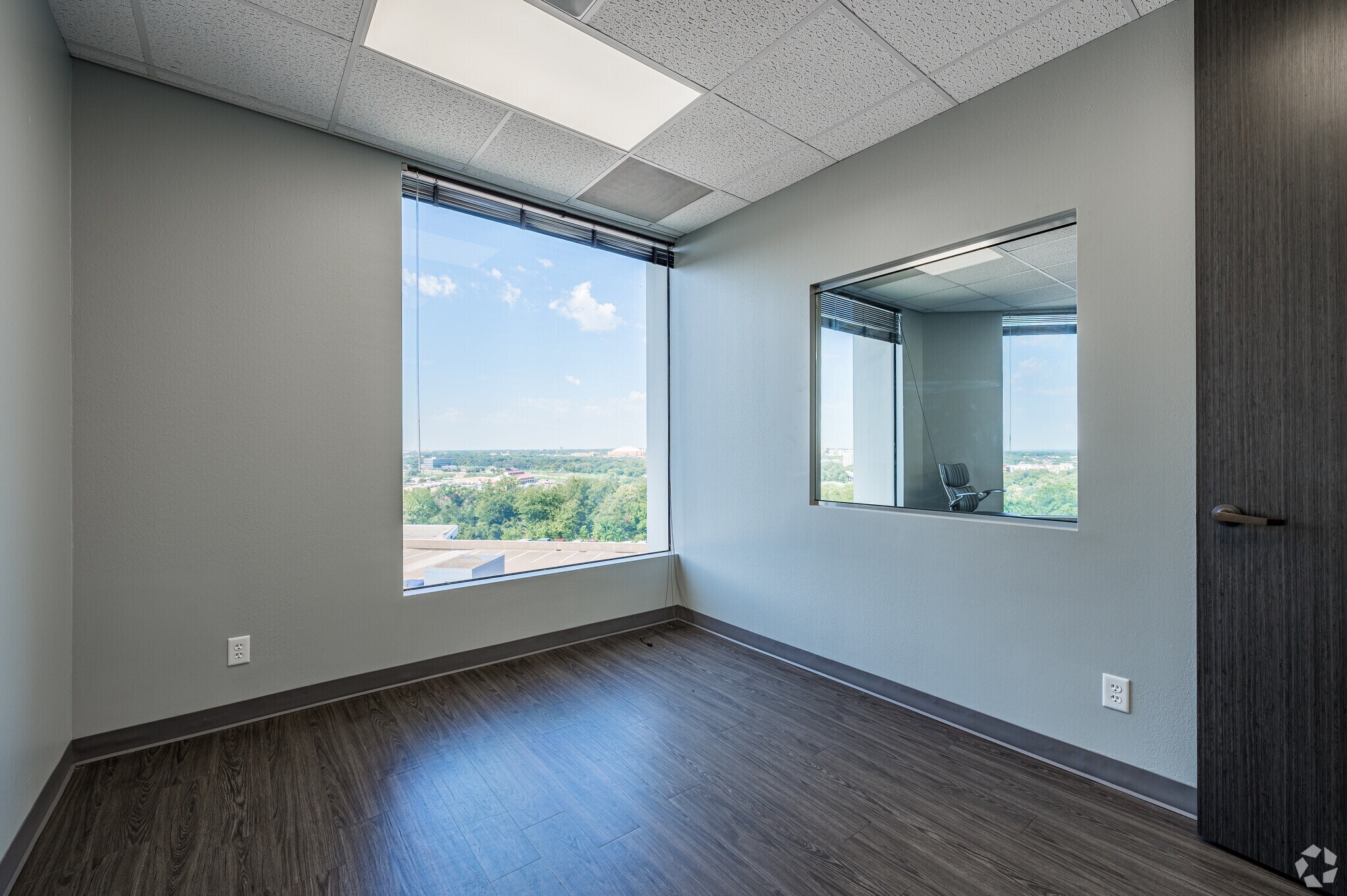 1300 Summit Ave, Fort Worth, TX 76102 - Summit Office Park | LoopNet