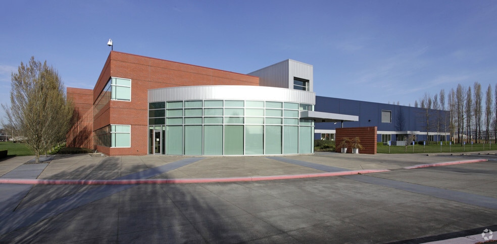 8135 NE Evergreen Pky, Hillsboro, OR for lease - Building Photo - Image 2 of 11