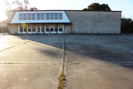 Retail in Angleton, TX for sale Primary Photo- Image 1 of 1