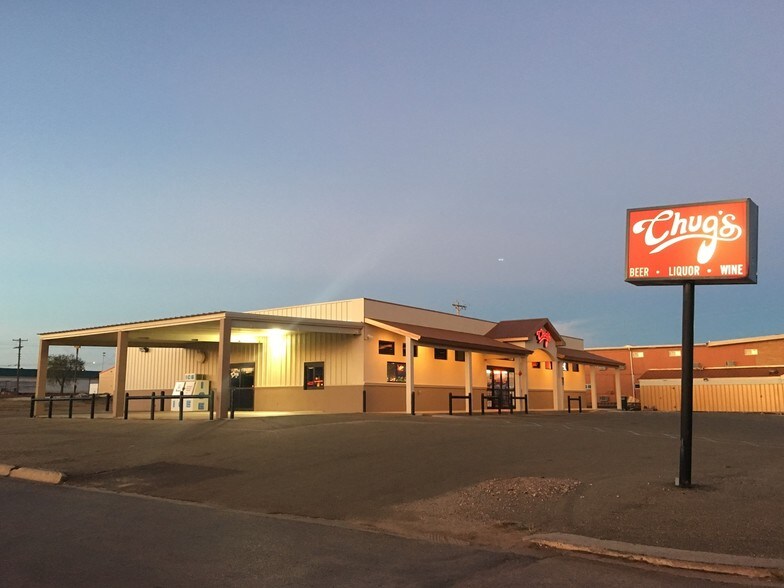 108 E 12th St, Shamrock, TX for sale - Primary Photo - Image 1 of 1