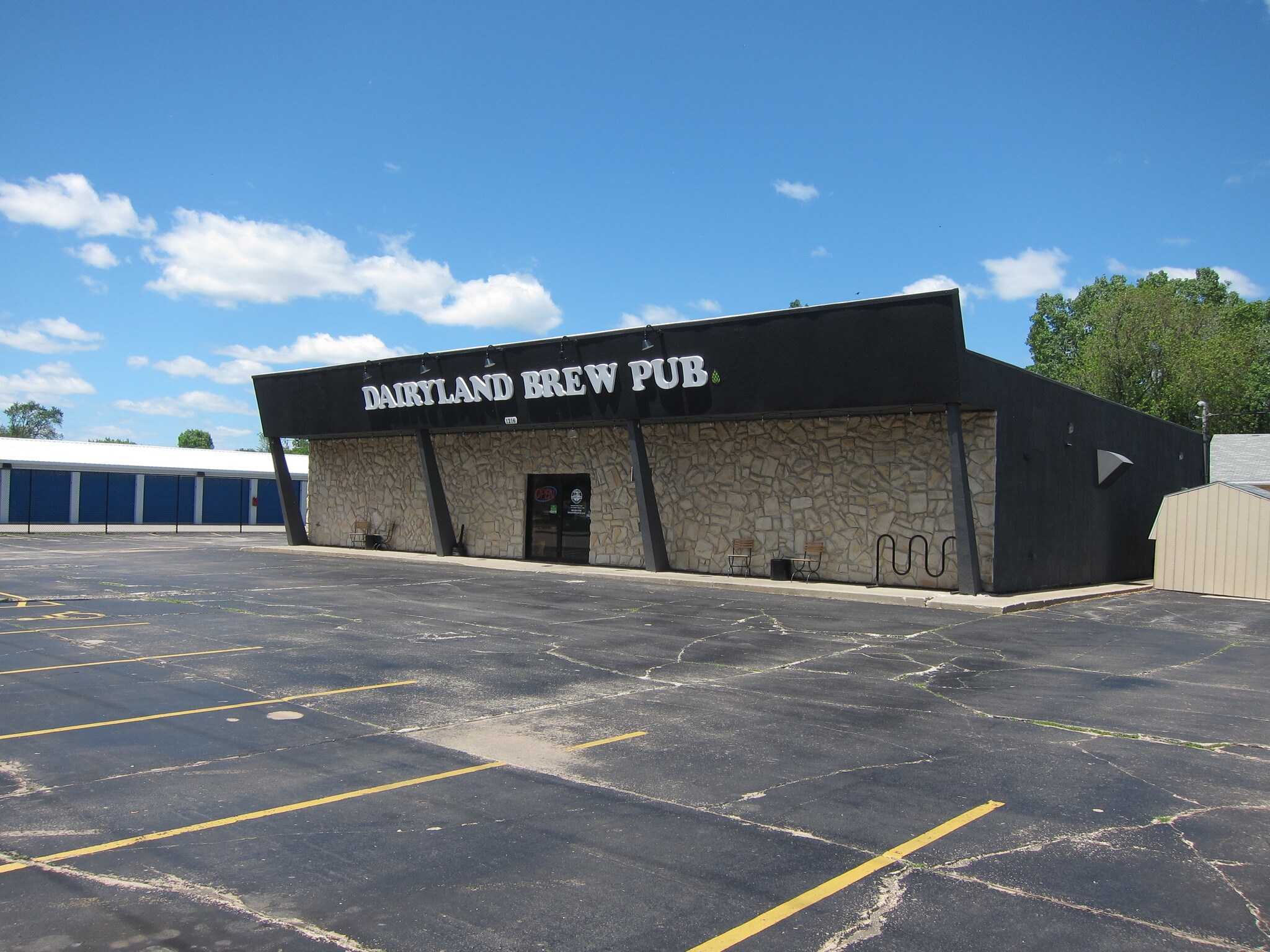 1216 E Wisconsin Ave, Appleton, WI for sale Building Photo- Image 1 of 1