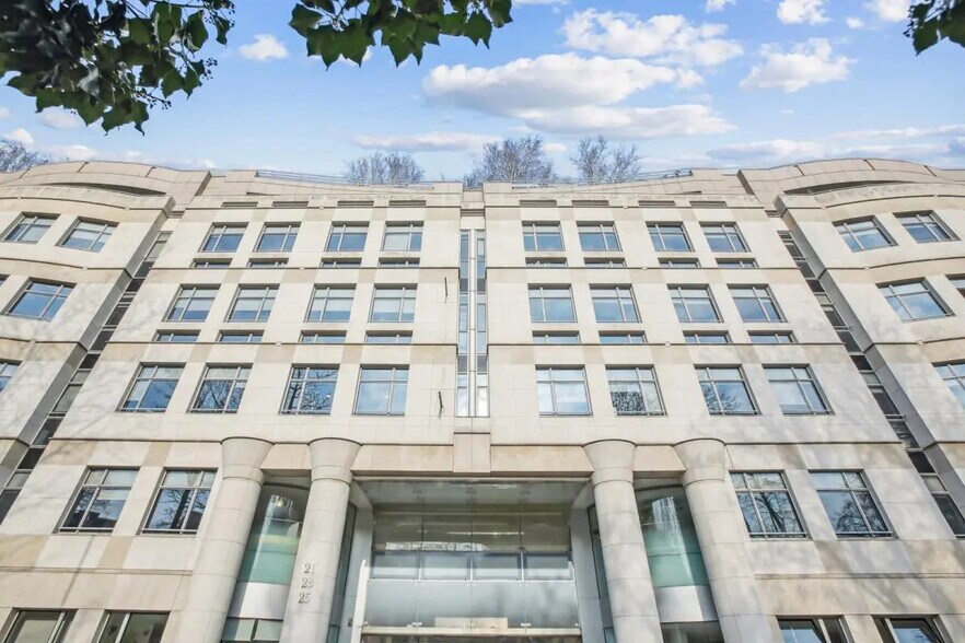 Office in Paris for lease - Building Photo - Image 1 of 36